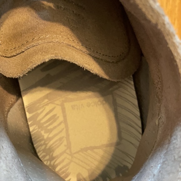 Dolce Vita size 7 sneakers gray with zipper - Picture 4 of 4